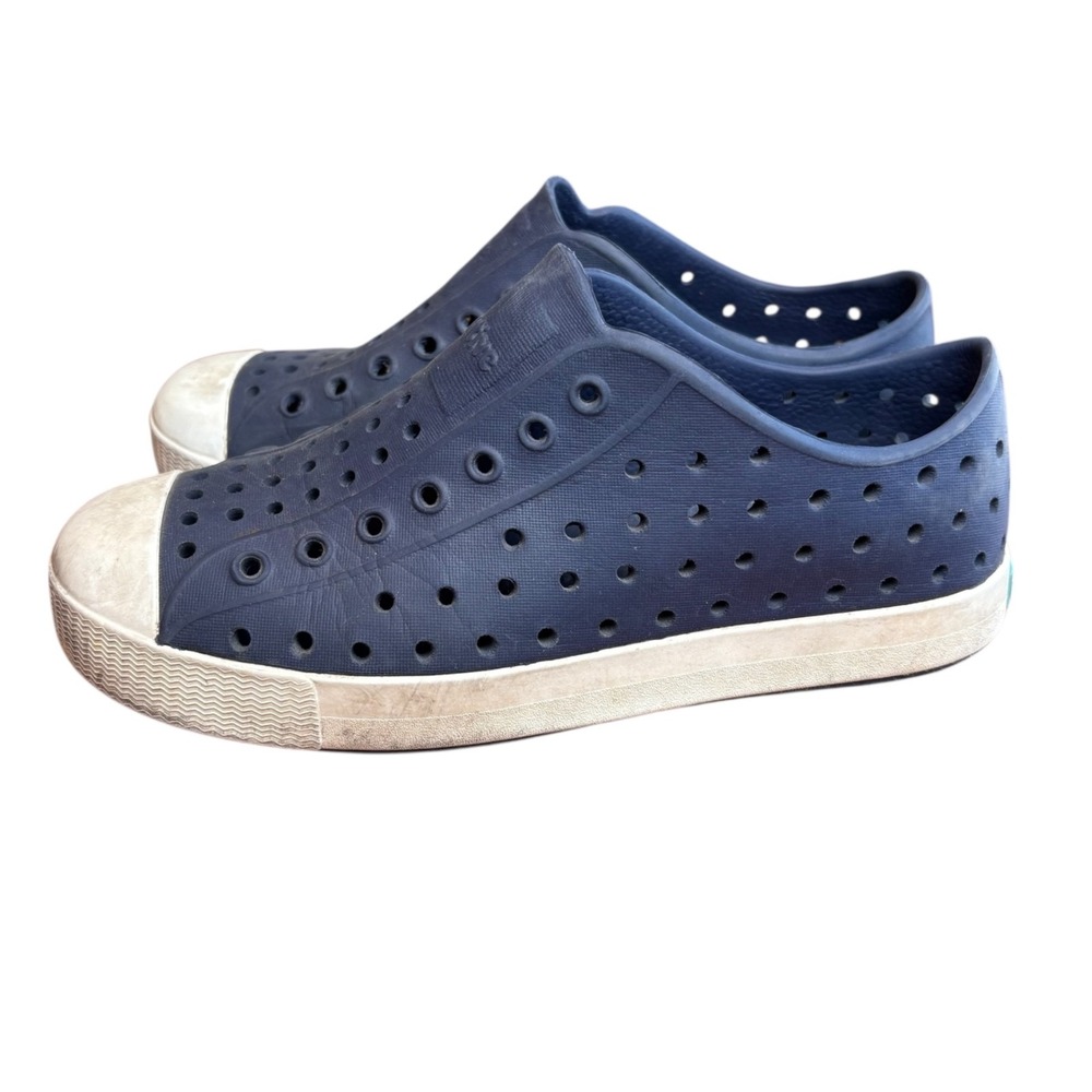 Native Jefferson‎ Blue Navy Kids Size J3  Slip-On Rubber Outdoor Water Youth
